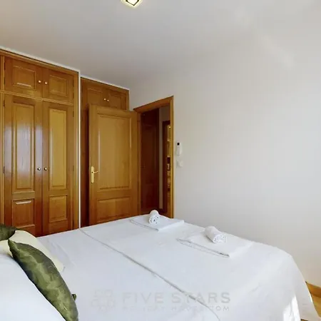Zhara Five Stars Holiday House - Generale Lägenhet *