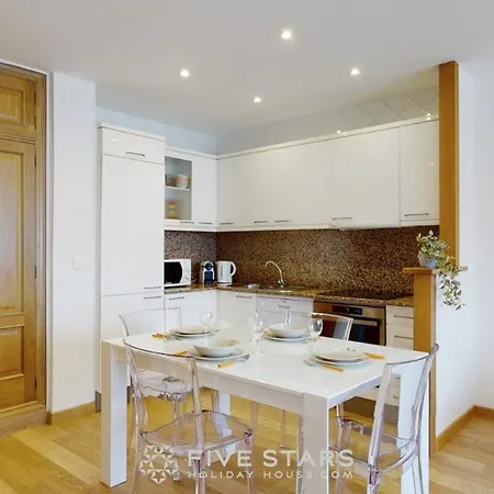 Διαμέρισμα Zhara Five Stars Holiday House - Generale