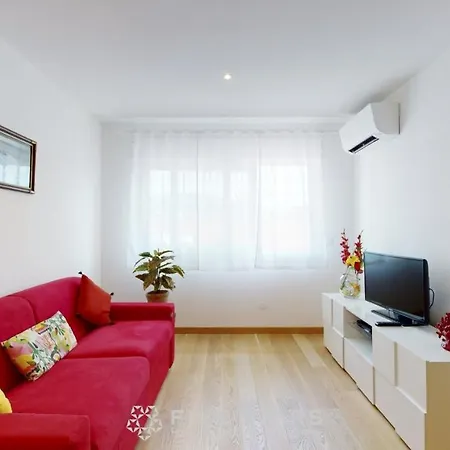 Zhara Five Stars Holiday House - Generale Lejlighed
